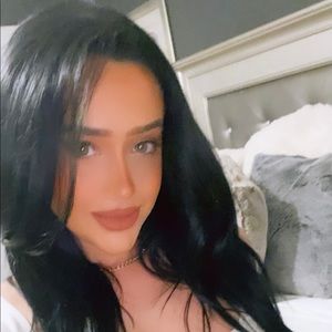 Meet your Posher, Sabrina
